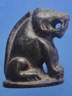 เสือไม้แกะหลวงพ่อคง