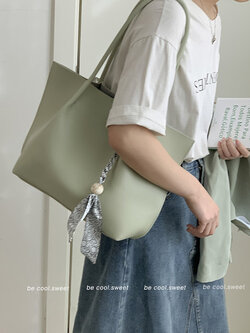 กระเป๋าสะพายข้างผู้หญิง กระเป๋าสะพายสไตล์เกาหลี By KAKA original