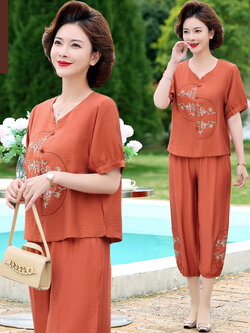 เสื้อผ้าคุณแม่วัย 60 เสื้อคนแก่ผู้หญิงวัย60