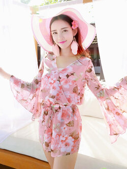 จั้มสูท ชุดเอี๊ยมกางเกง