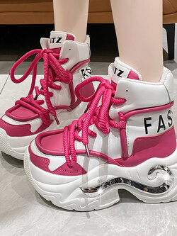 รองเท้าผ้าใบเสริมส้นสูง ไซต์35-39 สนใจทักแชท ฟรีค่าส่ง!