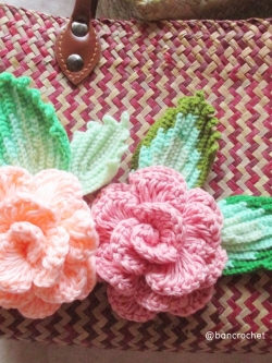 bancrochet กระเป๋ากระจูดสาน ประดับดอกไม้ ขนาด 10*14*5*15 นิ้ว basket weave bags ธรรมชาติ 10*14*5*15 นิ้ว