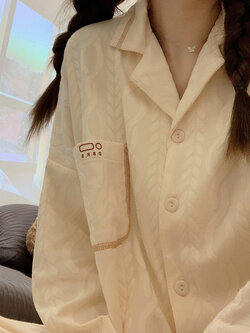 ชุดนอนผู้หญิง