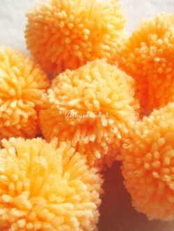 ปอมปอมไหมพรมสีส้มอ่อน ขนาด 2 นิ้ว pompoms crochet