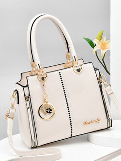 กระเป๋าสะพายข้างผู้หญิง กระเป๋าแฟชั่น By AKAF