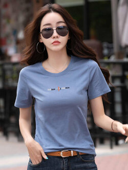 เสื้อยืดวัยรุ่น