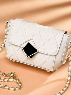 กระเป๋าสะพายข้างผู้หญิง กระเป๋าแฟชั่น By AKAF