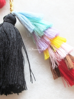 พวงกุญแจพู่เล็กพู่ใหญ่ tassels keychain ดำ