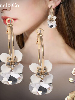 ต่างหู ตุ้มหูแฟชั่น By Mianel &Co