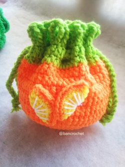 Bancrochet กระเป่าถักโครเชต์ผลไม้ ลายส้ม crochet slipknot bags สีส้ม 6x6 นิ้ว