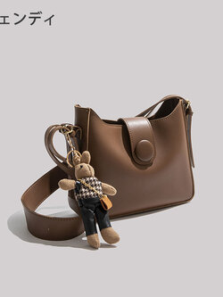 กระเป๋าสะพายข้างผู้หญิง กระเป๋าสะพายสไตล์เกาหลี By Japanese フェンディ authentic bag