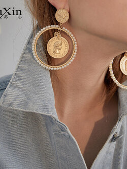 ต่างหู ตุ้มหูแฟชั่น By Suxin