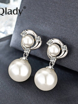 ต่างหู ตุ้มหูแฟชั่น By Qlady