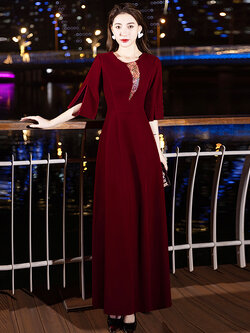 ชุดราตรี ชุดราตรีสวยหรู แบบ ทันสมัย Evening dress