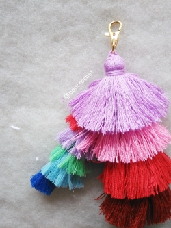 Bancrochet พวงกุญแจพู่ห้อยกระเป๋า tassels pompoms keychains หลากสี 5.5-6นิ้ว