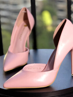 รองเท้าส้นสูง หัวแหลม ส้นสูงนำเข้า ส้นสูงสวยหรู By ismenx ismenx