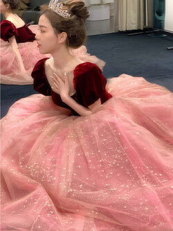 ชุดราตรี ชุดราตรีสวยหรู แบบ ทันสมัย Evening dress