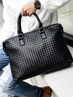 กระเป๋าถือผู้ชาย