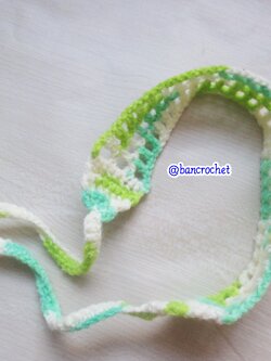 Bancrochet ที่คาดผมถักโครเชต์ crochet headband ลายเขียวขาว 1-1.5*13 inch