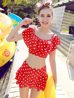 ชุดว่ายน้ำผู้หญิง ชุดว่ายน้ำแฟชั่น ชุดว่ายน้ำบิกินี่ ชุดว่ายน้ำเต็มตัว คอลเลคชั่นใหม่