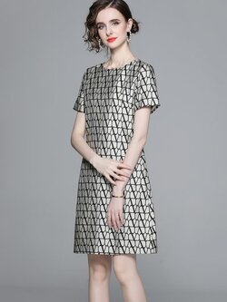 ชุดเดรสยาวสวยๆ ชุดเดรสยาวใส่สบาย ใส่ทำงาน