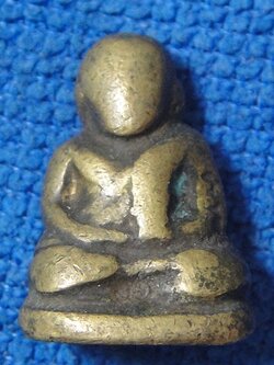 หลวงพ่อเงิน วัดห้วยเขน