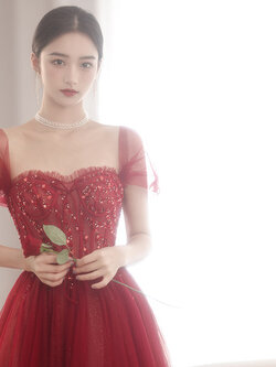 ชุดราตรี ชุดราตรีสวยหรู แบบ ทันสมัย Evening dress