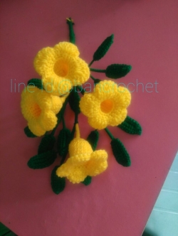 บานบุรีสีเหลืองถัก