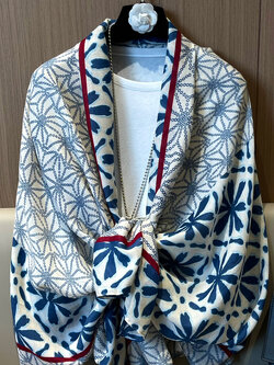 ผ้าพันคอ ผ้าคลุมไหล่ ไอเทมคู่ใจ ใส่ได้ทุกซีซั่น!