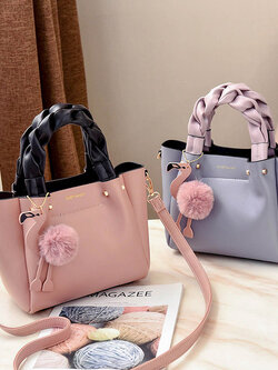 กระเป๋าสะพายข้างผู้หญิง กระเป๋าสะพายสไตล์เกาหลี By Tianyan