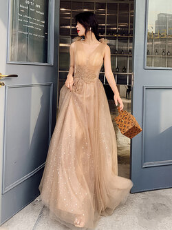 ชุดราตรี ชุดราตรีสวยหรู แบบ ทันสมัย Evening dress