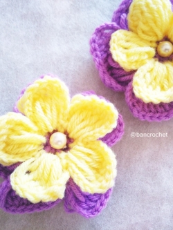  ดอกไม้ถักสองชั้นสลับสี flowers crochet ม่วงเหลือง 2.5 นิ้ว