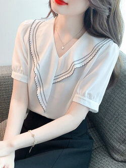 เสื้อลูกไม้ แขนสั้น