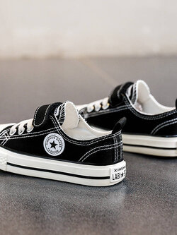 รองเท้าผ้าใบเด็ก รองเท้ากีฬาเด็ก รองเท้าผ้าใบเด็กแนวสปอร์ท