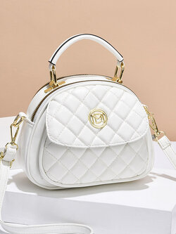 กระเป๋าสะพายข้างผู้หญิง กระเป๋าแฟชั่น By AKAF