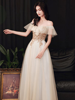 ชุดราตรี ชุดออกงาน ดีไซน์หรู แบรนด์ Angel