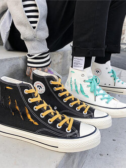 รองเท้าผ้าใบผู้ชาย