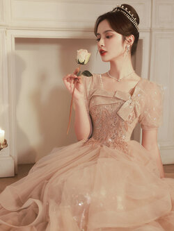 ชุดราตรี ชุดราตรีสวยหรู แบบ ทันสมัย Evening dress