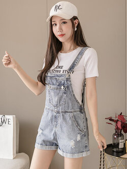 จั้มสูท ชุดเอี๊ยมกางเกง