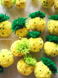 (ราคาส่ง) สับปะรดปอมปอม pom poms fruits เหลือง 2นิ้ว