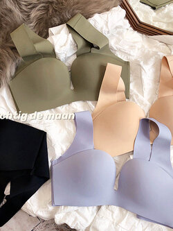 บรา ยกทรง เสื้อชั้นในสตรี