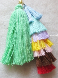 พวงกุญแจพู่เล็กพู่ใหญ่ tassels keychain เขียวมิ้น
