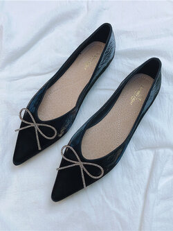 รองเท้าแฟชั่นผู้หญิงส้นเตี้ย ใส่สบาย มีขนาดให้สั่งซื้อ 35 36 37 38 39 40 สนใจทักแชท ฟรีค่าส่ง!