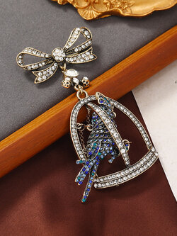 เข็มกลัด เข็มกลัดสวยๆ เข็มกลัดติดเสื้อ Brooch