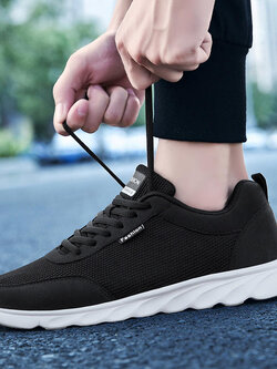 รองเท้าผ้าใบผู้ชาย