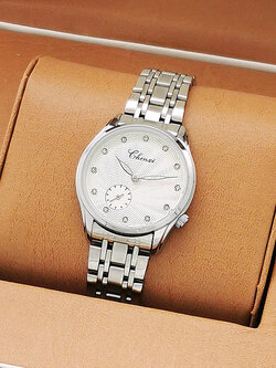 นาฬิกาข้อมือผู้หญิง