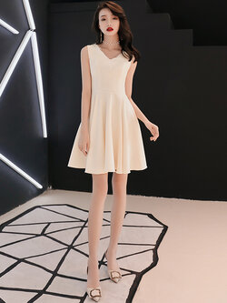 ชุดราตรี ชุดราตรีสวยหรู แบบ ทันสมัย Evening dress