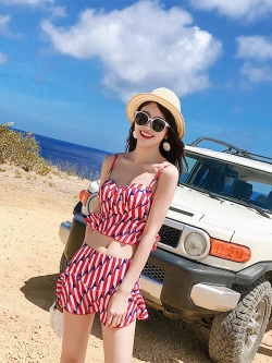 ชุดว่ายน้ำผู้หญิง ชุดว่ายน้ำแฟชั่น ชุดว่ายน้ำบิกินี่ ชุดว่ายน้ำเต็มตัว คอลเลคชั่นใหม่