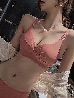 บรา ยกทรง เสื้อชั้นในสตรี ฟรีค่าส่ง