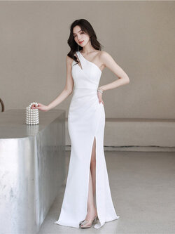 ชุดราตรี ชุดราตรีสวยหรู แบบ ทันสมัย Evening dress